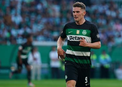 Manchester United report: Viktor Gyokeres statement released amid fee confusion