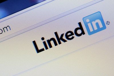Rate of women being hired into top jobs falls for third year running – LinkedIn
