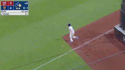 Mets’ Edwin Diaz Had Classy Move for Ball Boy After His Embarrassing Slip on Field