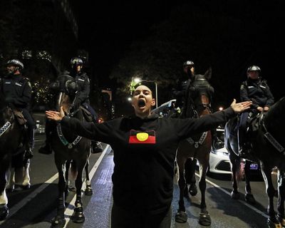 Australian Human Rights Commission president calls for end to police investigating deaths in police custody