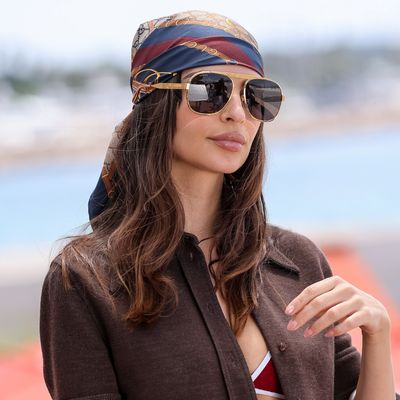 Emily Ratajkowski Channels Kate Moss in the Iconic Burberry Bikini