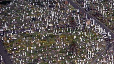 Underworld figure offers cemetery as bail collateral