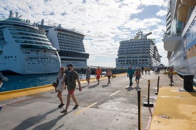 Carnival Cruise Line clarifies ban on handheld fans