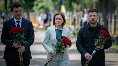 Russia aims to capture Odesa and threaten Moldova and Romania, Zelenskyy warns