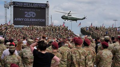 Marines undergo training as military presence grows in Los Angeles