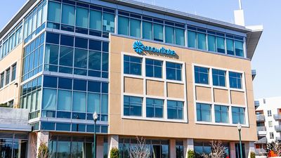 Snowflake Rival Databricks Touts Torrid Revenue Growth Rate Amid AI Boom