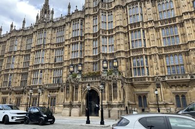 New House of Lords front door that cost almost £10 million does not work