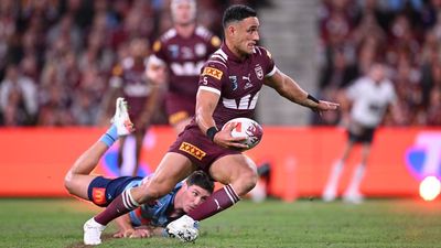 Winging it: Holmes, Maroons search for best in the west