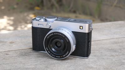 I took the new Fujifilm X-E5 and pancake lens on a city break, and they're a dream pairing for travel photography