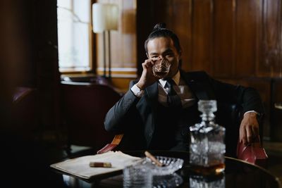 6 Reasons We Respect Rich People More Than Good People