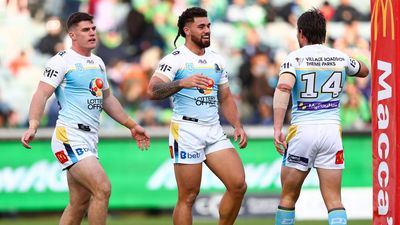 Gold Coast Titans extend contract of young star
