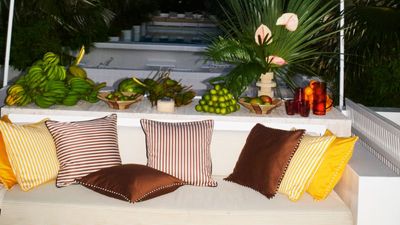 H&M's latest collaboration with the iconic Palm Heights hotel is not to be missed – it's a luxurious homage to the sun-drenched vacations of the 1970s
