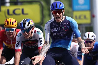 Critérium du Dauphiné: Jake Stewart wins stage 5 as leader Remco Evenepoel involved in late spill