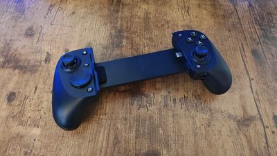 Razer launches a new range of mobile pro controllers that's ideal for gamers with larger hands, and even larger devices