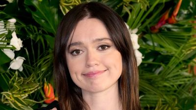 Aimee Lou Wood’s Low Bun Is About to Become My New Personality