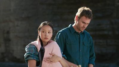New Netflix murder mystery series starring hot Sauron from Rings of Power comes out of nowhere with 100% Rotten Tomatoes score and rave reviews