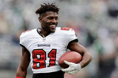 Former NFL star Antonio Brown wanted by Miami police on attempted murder charges