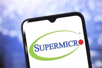 Super Micro Computer Stock: 2 Levels Smart Money Is Watching