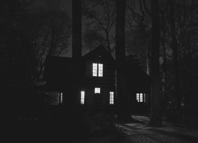 What’s Really Happening When You Hear Three Taps on Your Window at Night