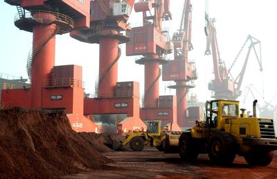 US and China agree framework deal to extend trade war truce