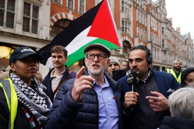 Corbyn says police ‘picked on him to silence democratic rights’ as case dropped
