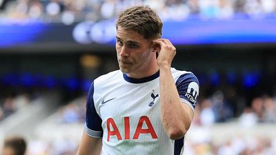 ‘Strange’—Micky van de Ven Questions Tottenham’s Decision to Sack Ange Postecoglou