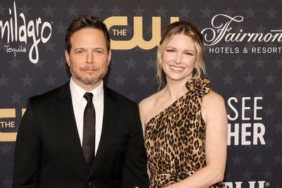Party of Five star’s estranged wife appears to be detained by police on livestream days after announcing divorce