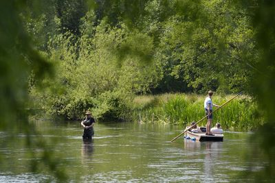 UK records hottest day of year as Met Office issues amber thunderstorm warning