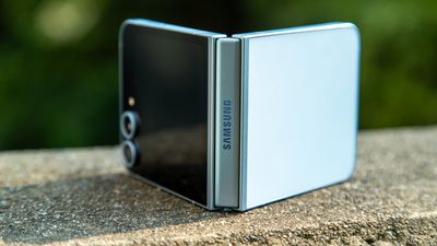 How to set up RCS chat on Samsung phones with Samsung Messages 2025