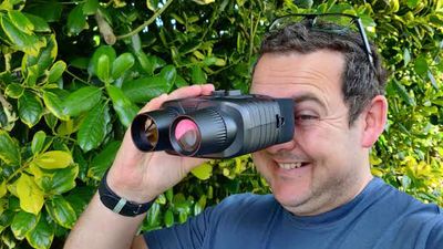 Akaso Seemor 200 review: bargain-priced camera binoculars that work all day and night