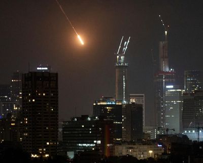 Iran threatens to target American, British and French military bases