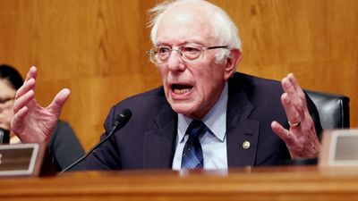 Bernie Sanders dares a ‘single’ Republican to oppose Trump’s authoritarianism but they’re too aroused by the scent of dying democracy