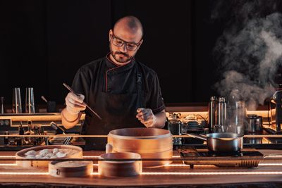 9 Food Experiences That Sound Luxurious But Are Just Inconvenient