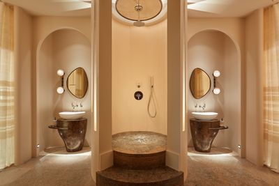 'Curved' Showers Are the Emerging Trend in Bathrooms That Makes Your Space Feel Softer and More Welcoming