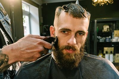 6 Signs Your “Grooming Routine” Is a Red Flag