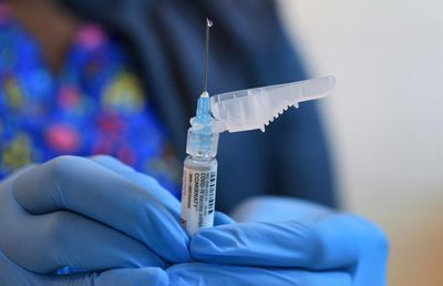 US experts fear all vaccines at risk as Trump officials target mRNA jabs