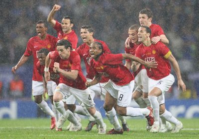 ‘I glanced back and saw Chelsea’s England lads pointing at the top-left corner, as they knew where I’d shoot – but I backed myself and smashed it top-left’ Owen Hargreaves recalls Manchester United’s 2008 Champions League victory