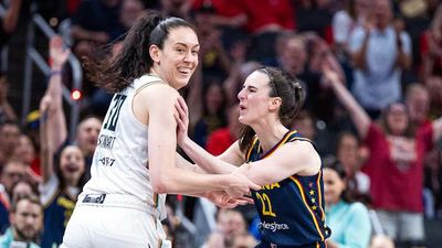 Photo of Liberty Coach Watching Caitlin Clark Hit a Three Over Breanna Stewart Is Iconic