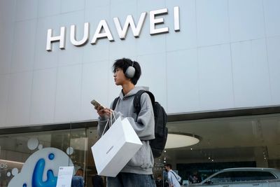 Taiwan adds China’s Huawei and SMIC to export control list