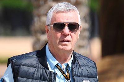 George Russell backs one-race F1 ban for Derek Warwick, anything more “a bit OTT”