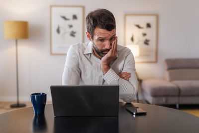 To accept or decline: Here's how you should treat LinkedIn requests from strangers