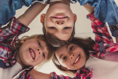7 Signs Your Child Has a Healthy Friendship—and 3 Red Flags to Watch