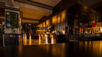 7 Restaurants Where the Service Is So Good, It Feels Suspicious