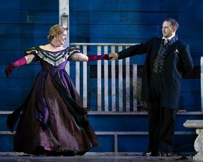 A Visit to Friends/The Gildas Quartet review – Colin Matthews’s luminous new opera opens Aldeburgh in fine style