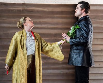 Rodelinda review – powerplay and pig’s blood in thrillingly energised Handel