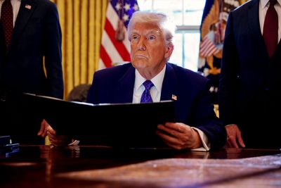 Trump promises "peace" in Iran, Israel
