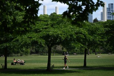 UK set for mini-heatwave as temperatures to soar to 29 degrees