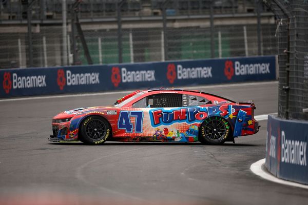 Ricky Stenhouse Jr. threatens Carson Hocevar: "I’m gonna beat your ass"