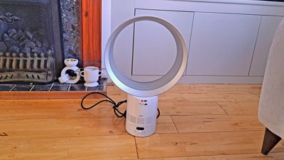 I tried the upgraded Dyson Cool bladeless fan — and it's the best looking fan I’ve ever seen