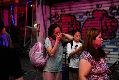 Iran renews missile attacks on Israel, hitting several buildings and wounding dozens of people